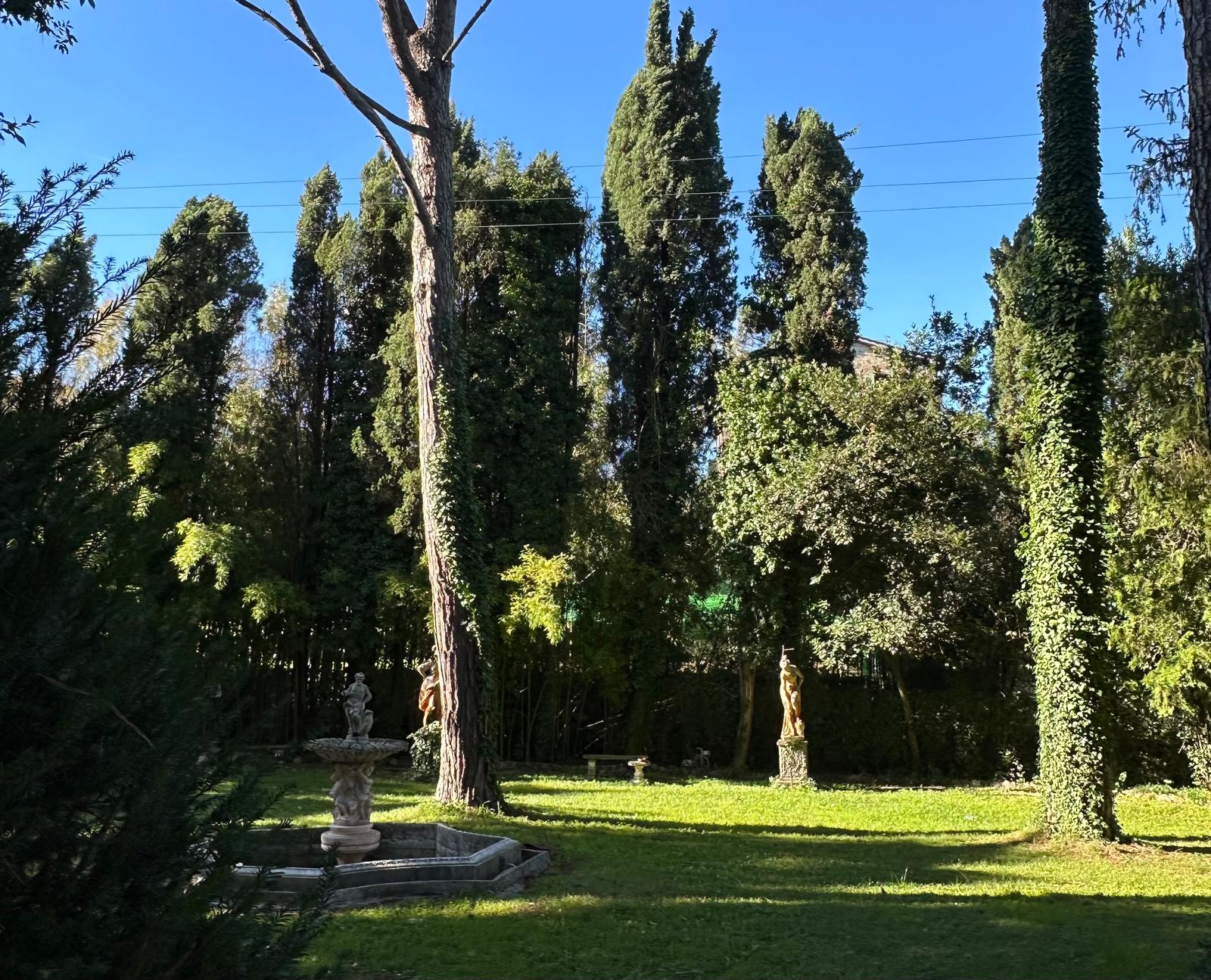 Villa Amore Garden and Fountain 